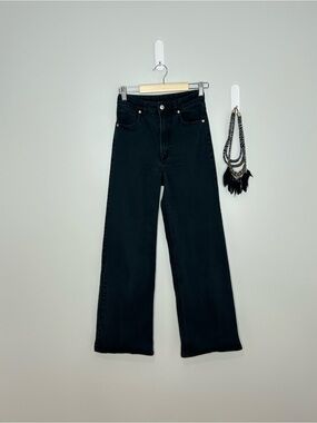 Beautiful Divided Black Wide-Leg High-Rise Jeans by H&M❤️4